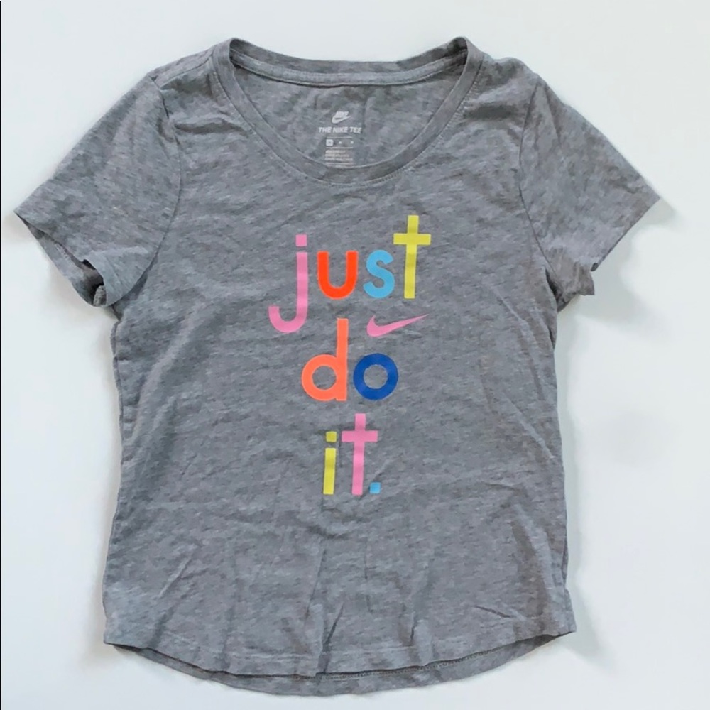 Nike Tee Athletic Cut Girls Size M
